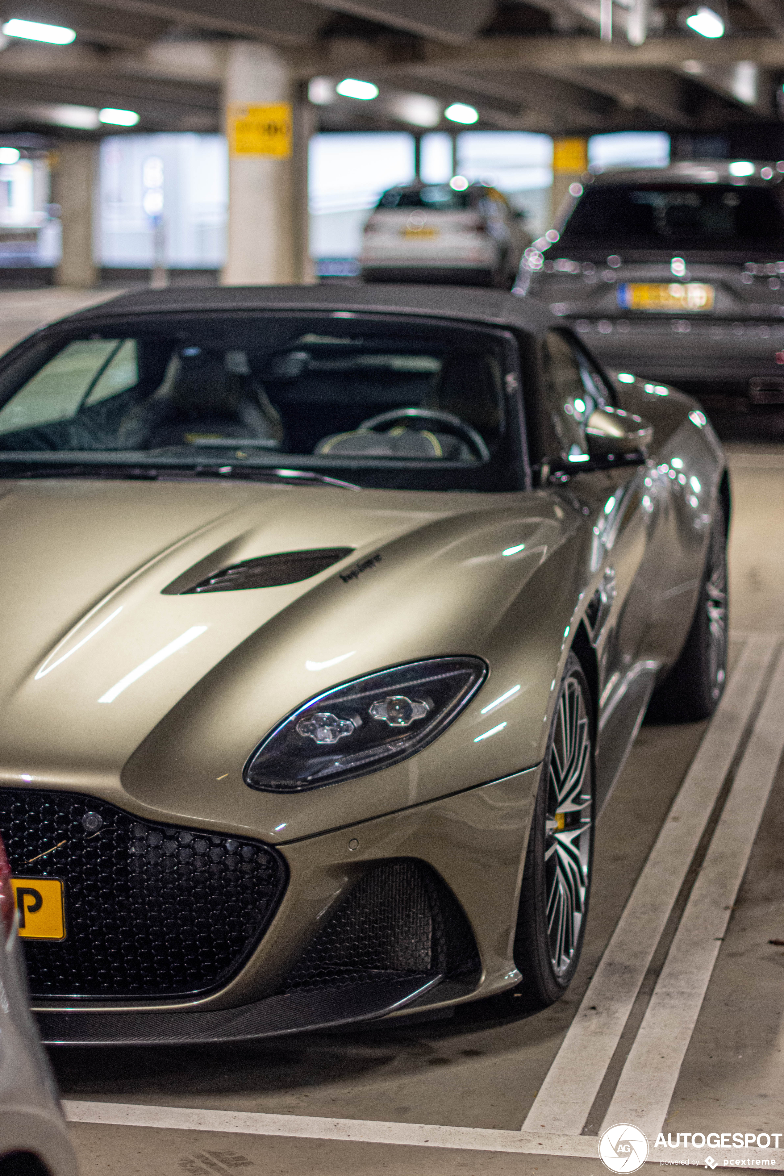 Aston Martin DBS Superleggera Volante