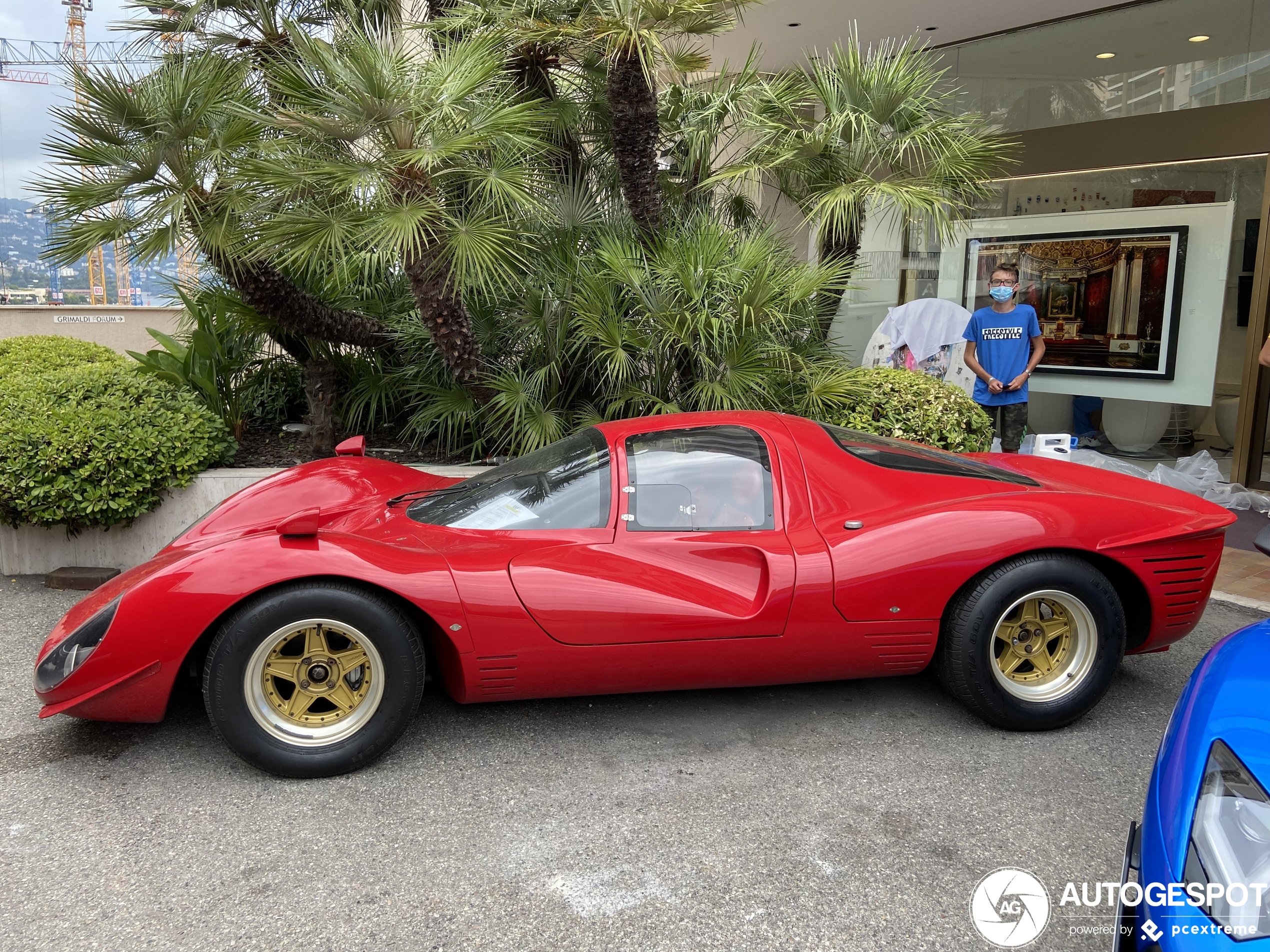 Ferrari 330 P4 by Noble