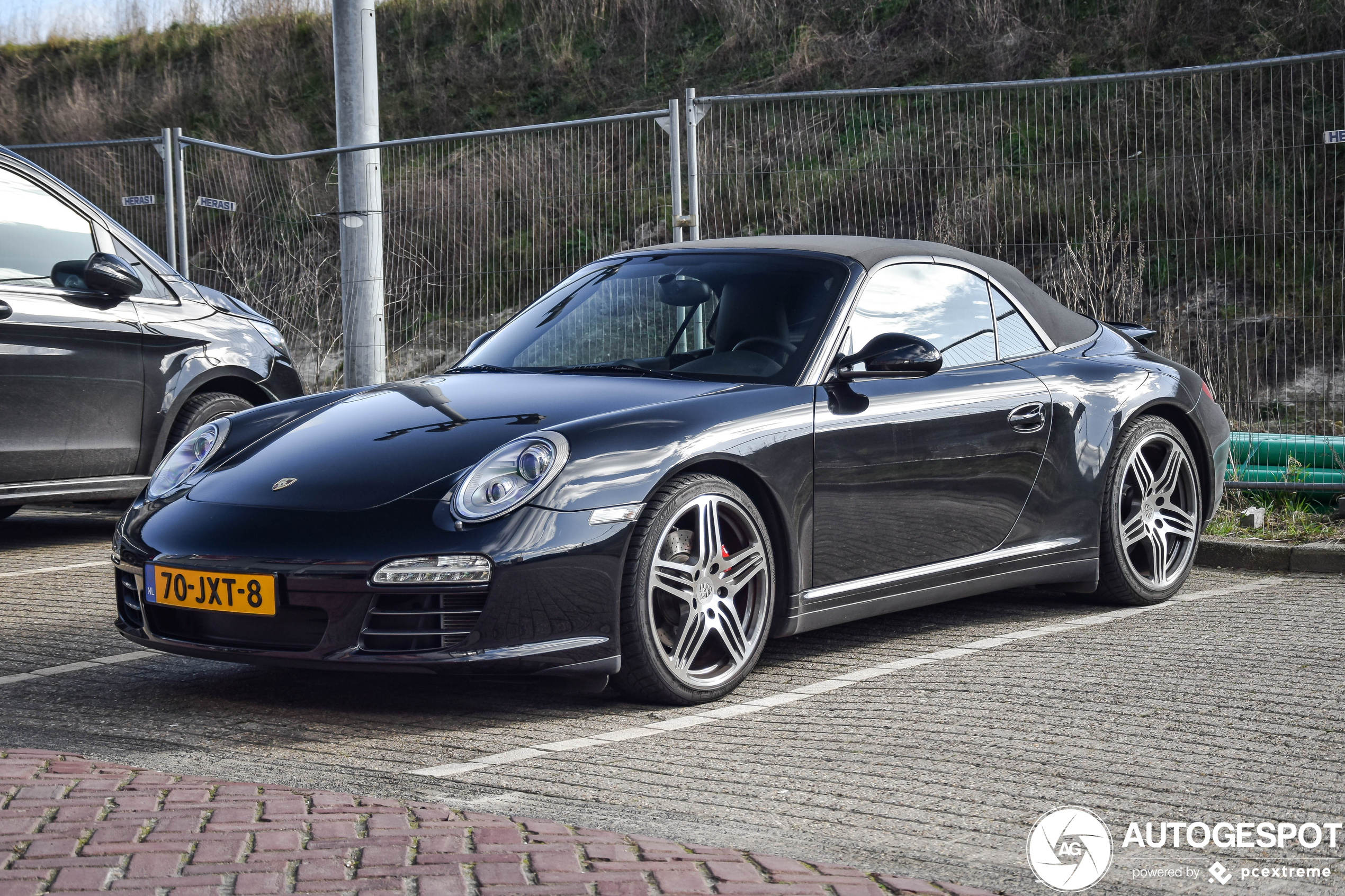 Porsche 997 Carrera 4S Cabriolet MkII Pon Edition