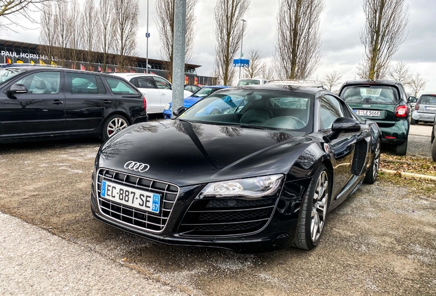 Audi R8 V10