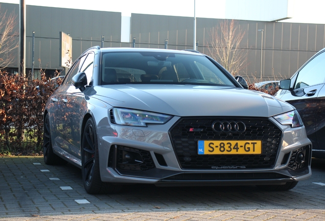 Audi RS4 Avant B9