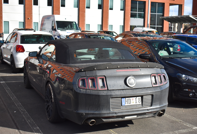 Ford Mustang GT Convertible 2013