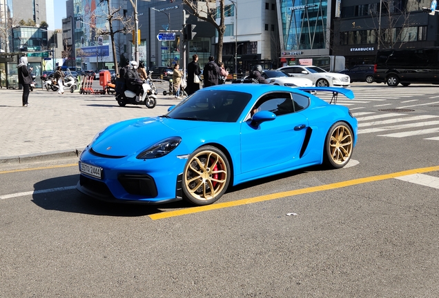 Porsche 718 Cayman GT4