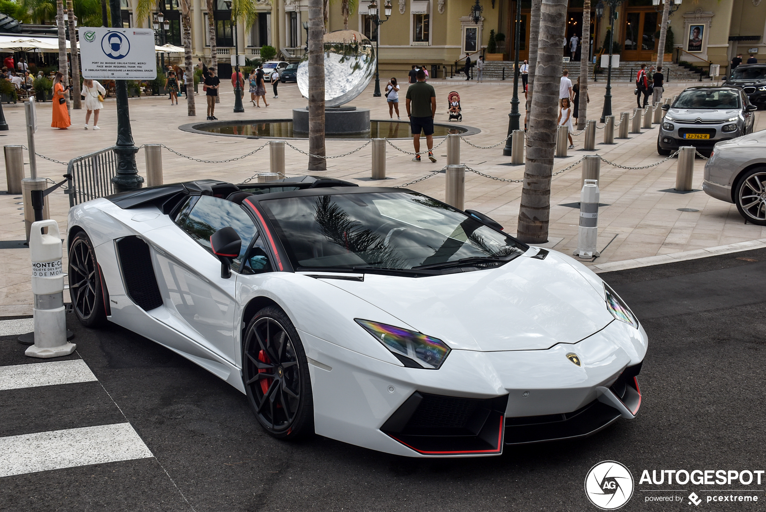 Lamborghini Aventador LP700-4 Roadster Pirelli Edition