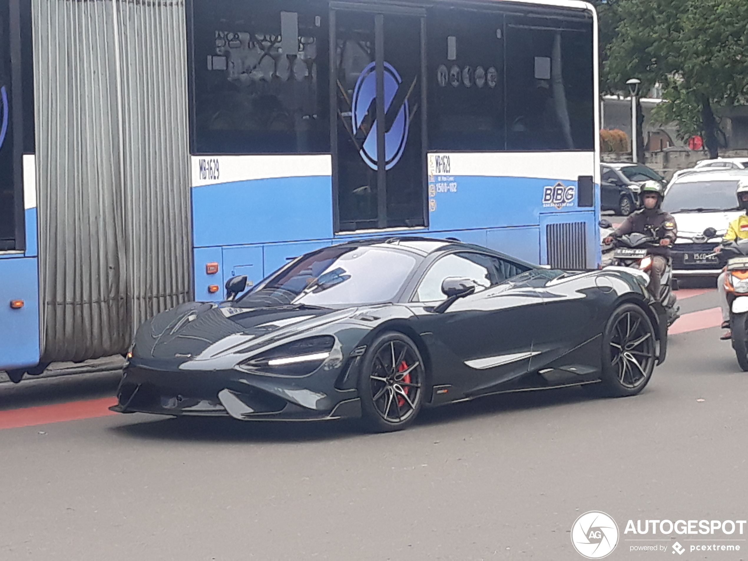 McLaren 765LT