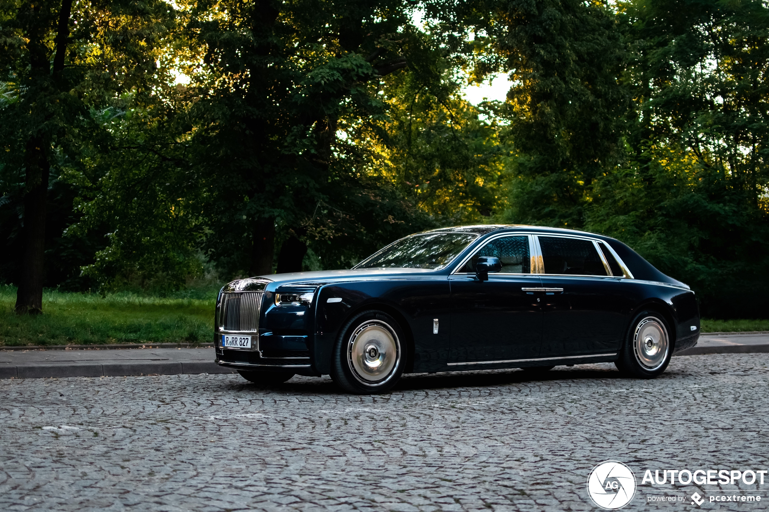 Rolls-Royce Phantom VIII EWB Series II