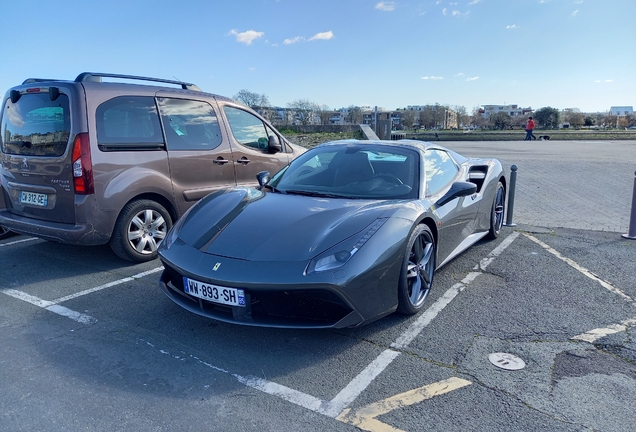 Ferrari 488 Spider