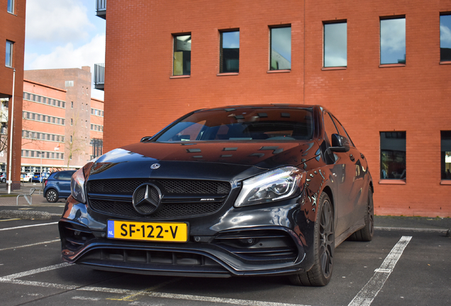 Mercedes-AMG A 45 W176 2015