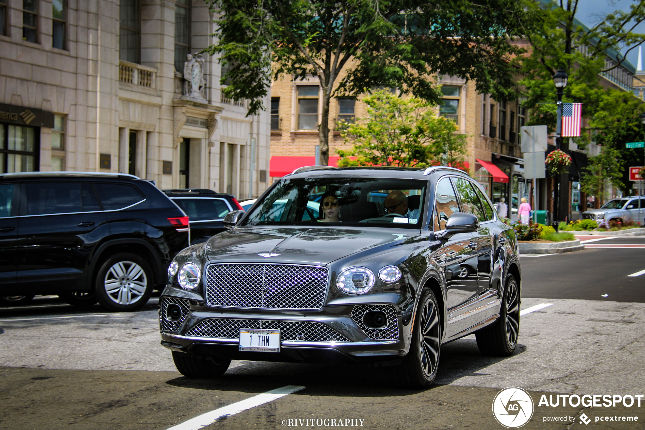 Bentley Bentayga V8 2021