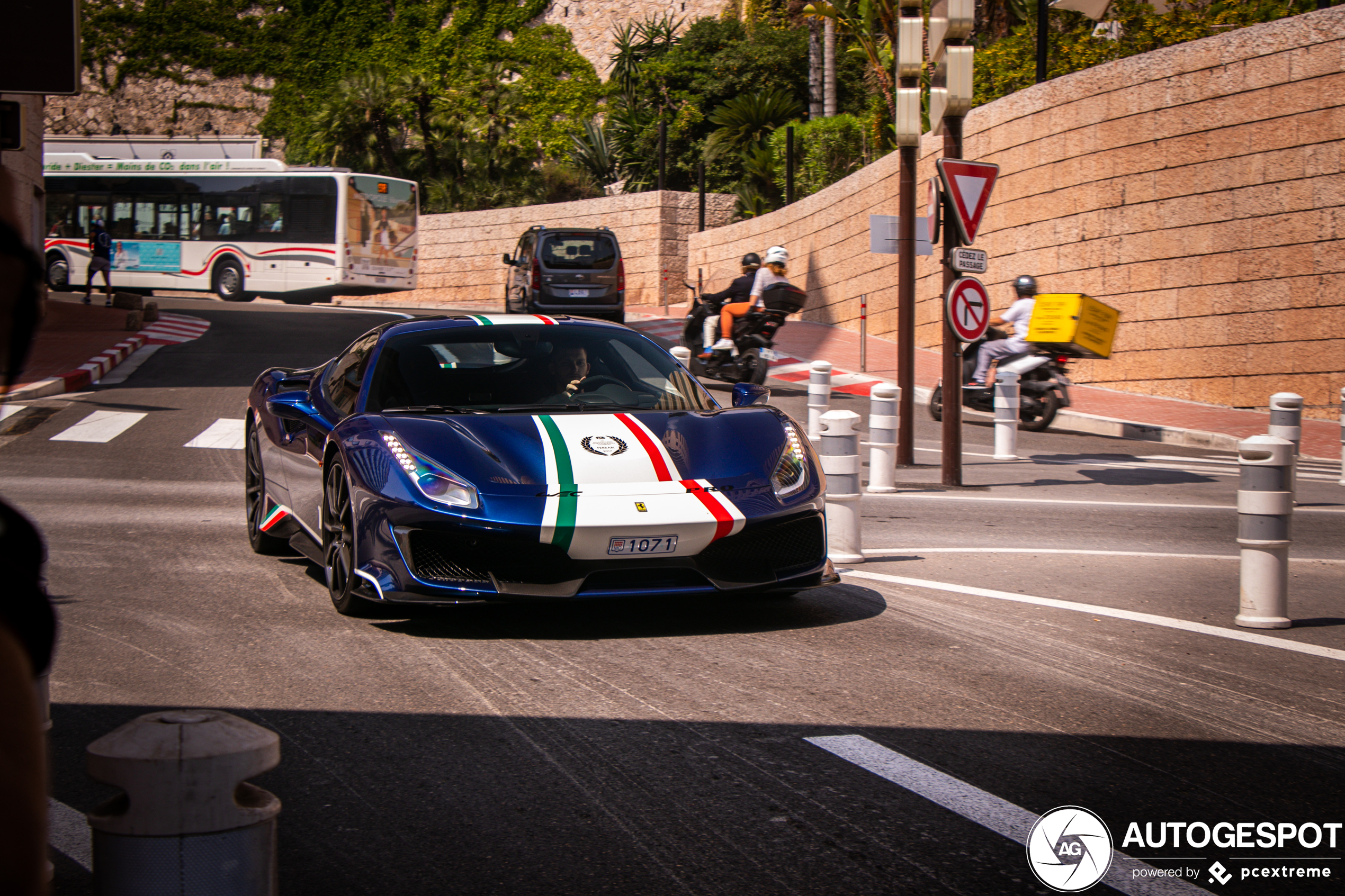 Ferrari 488 Pista Piloti