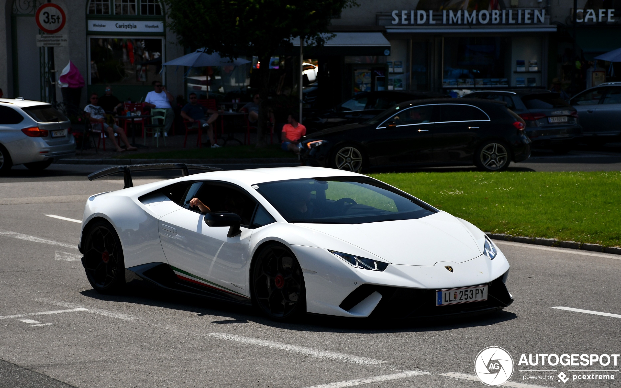 Lamborghini Huracán LP640-4 Performante