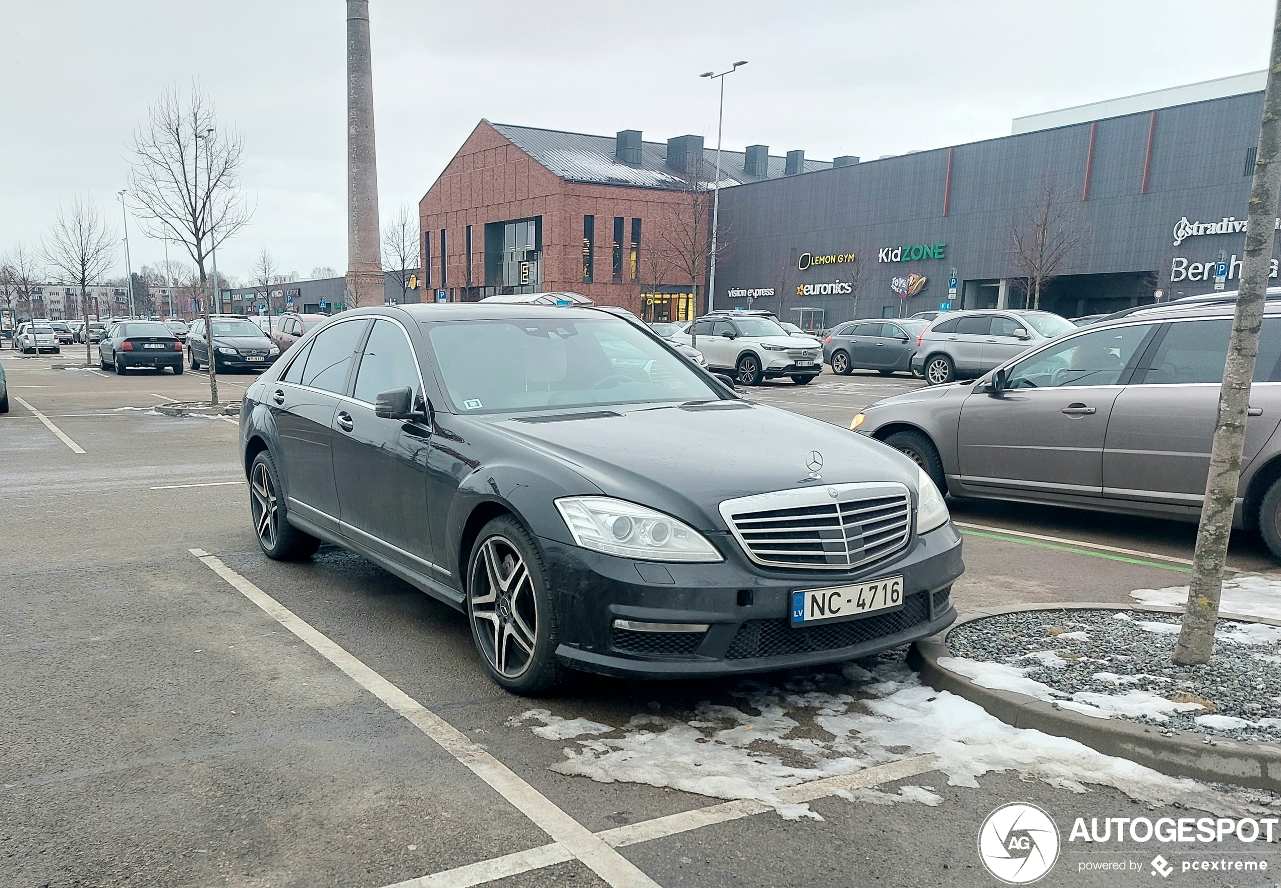 Mercedes-Benz S 63 AMG W221 2011