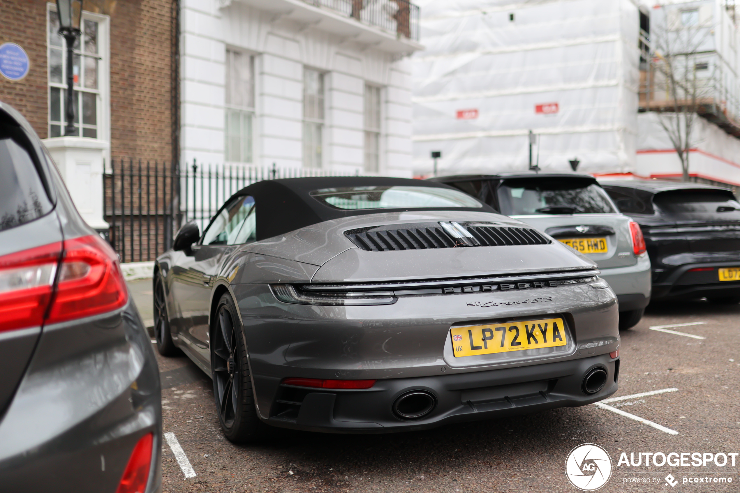 Porsche 992 Carrera 4 GTS Cabriolet