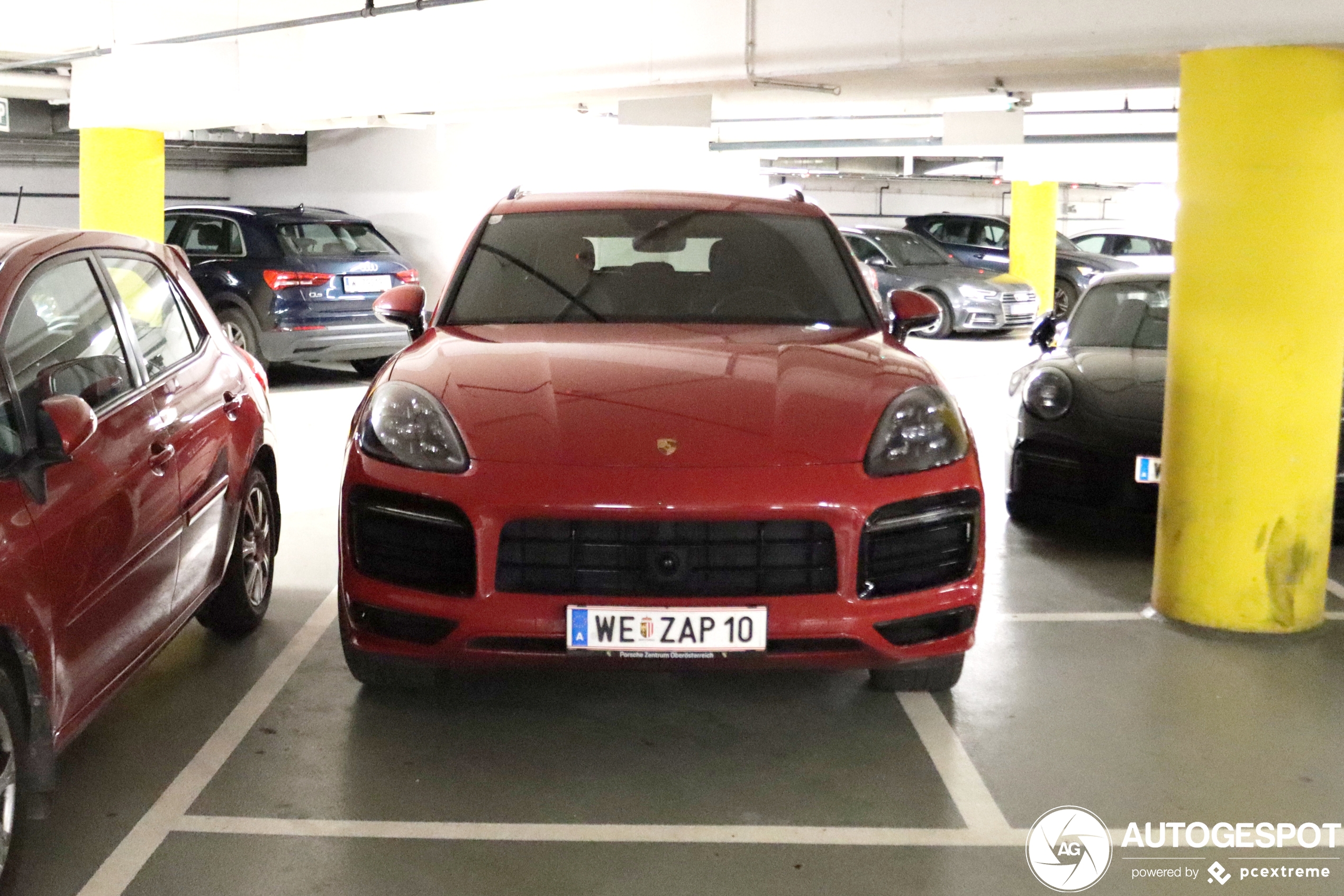 Porsche 9YA Cayenne GTS