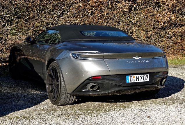 Aston Martin DB11 V8 Volante