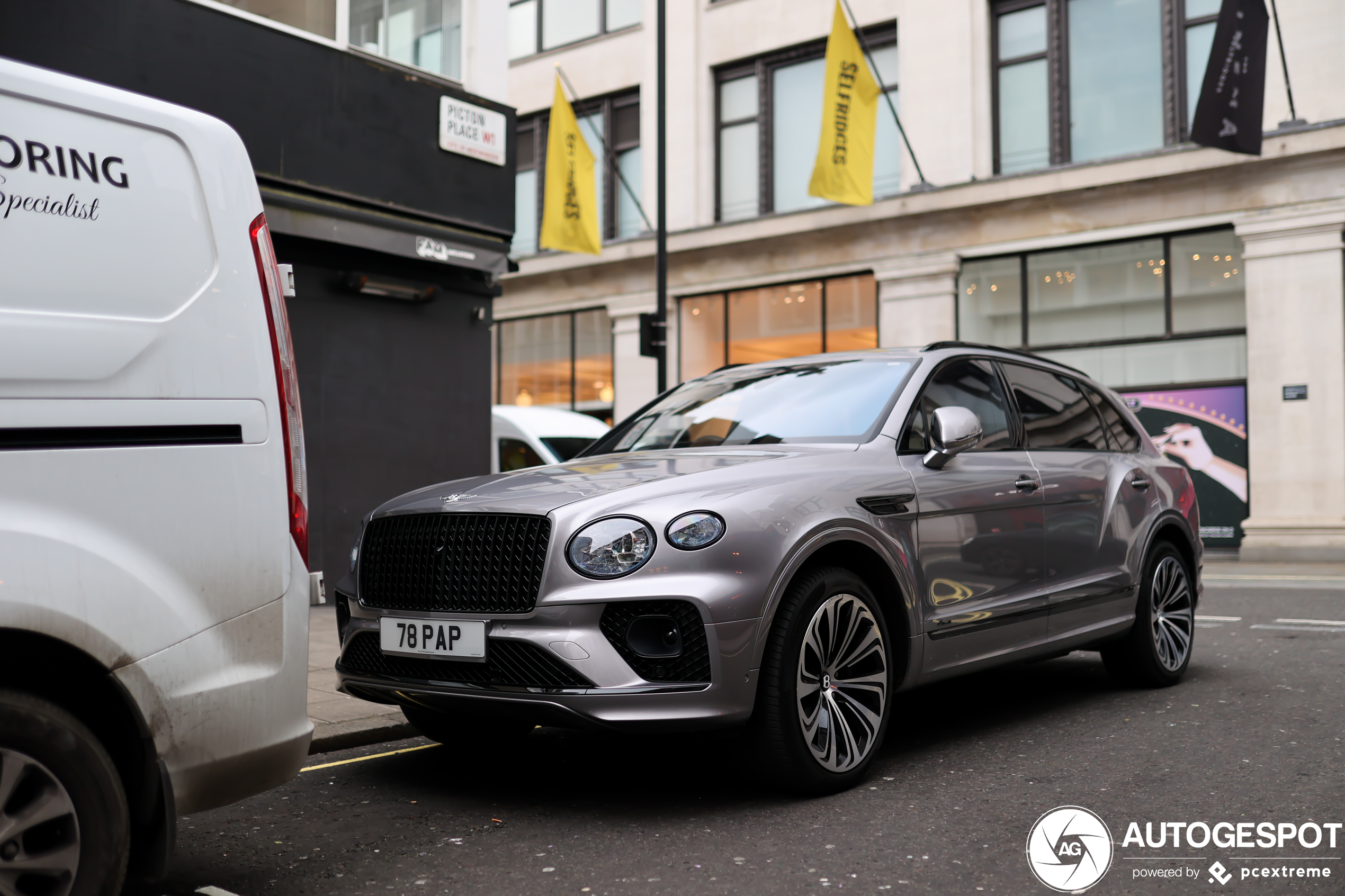 Bentley Bentayga Azure EWB