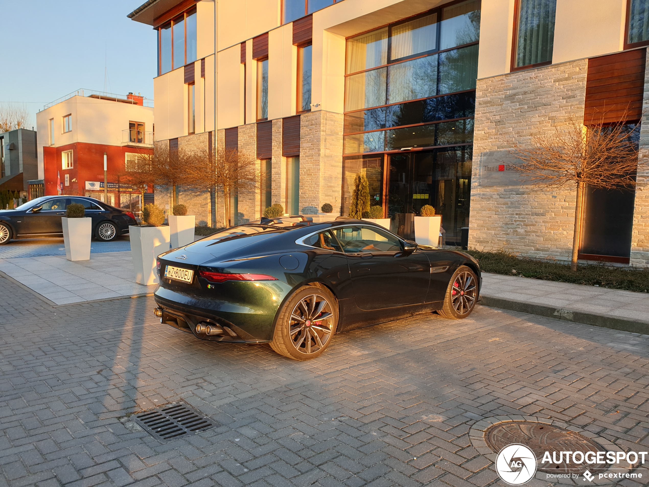 Jaguar F-TYPE R Coupé 2020