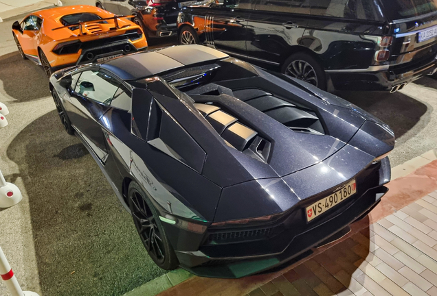 Lamborghini Aventador S LP740-4 Roadster