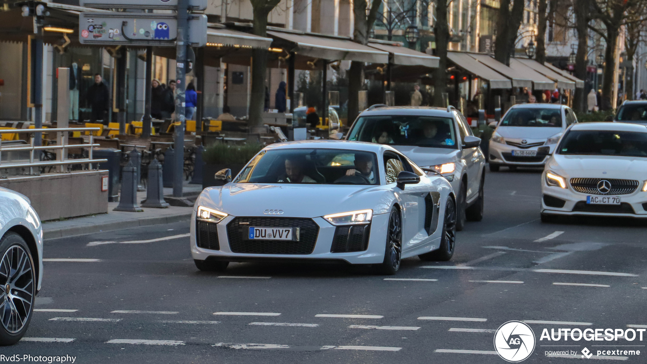 Audi R8 V10 Plus 2015