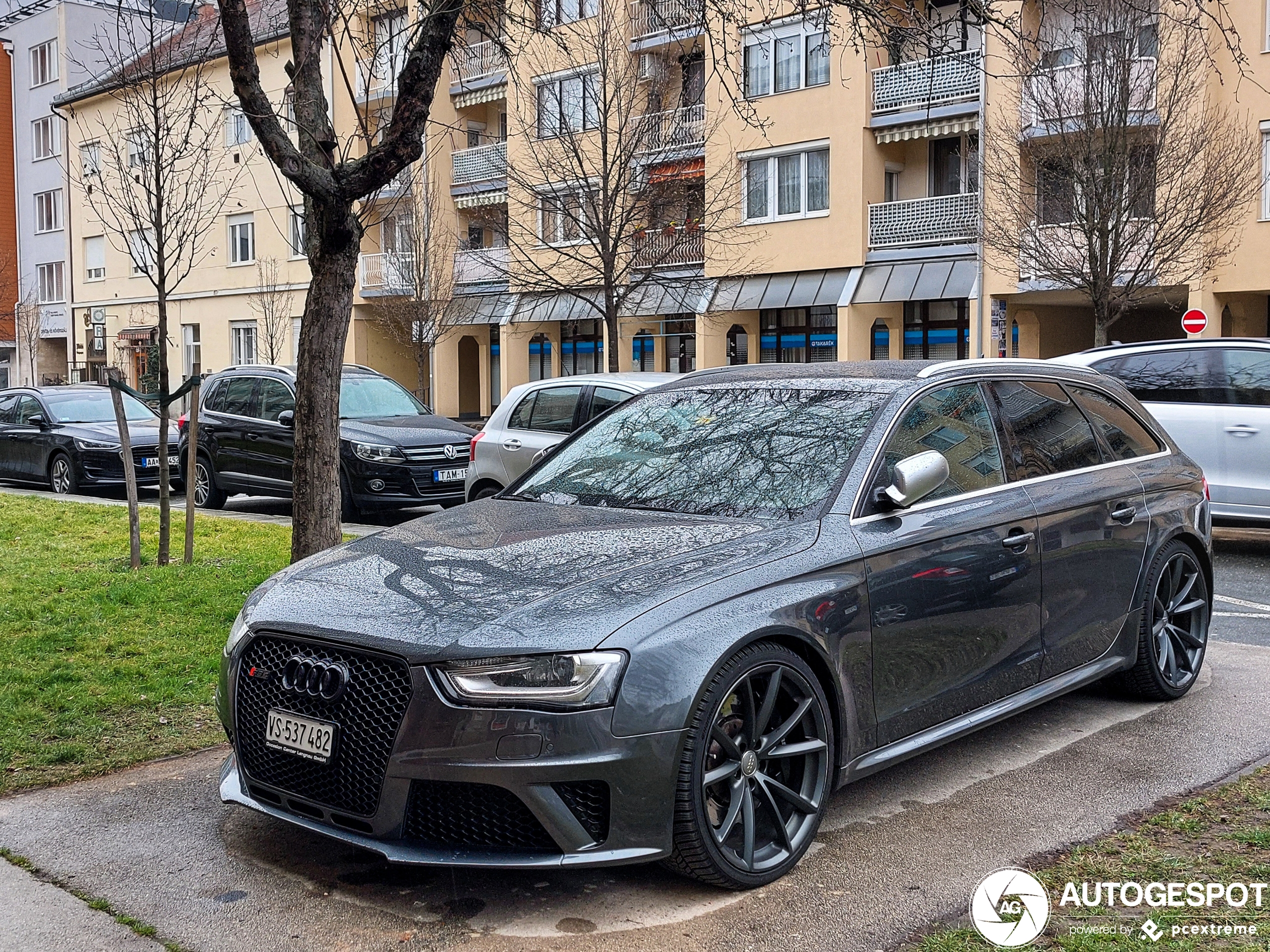 Audi RS4 Avant B8