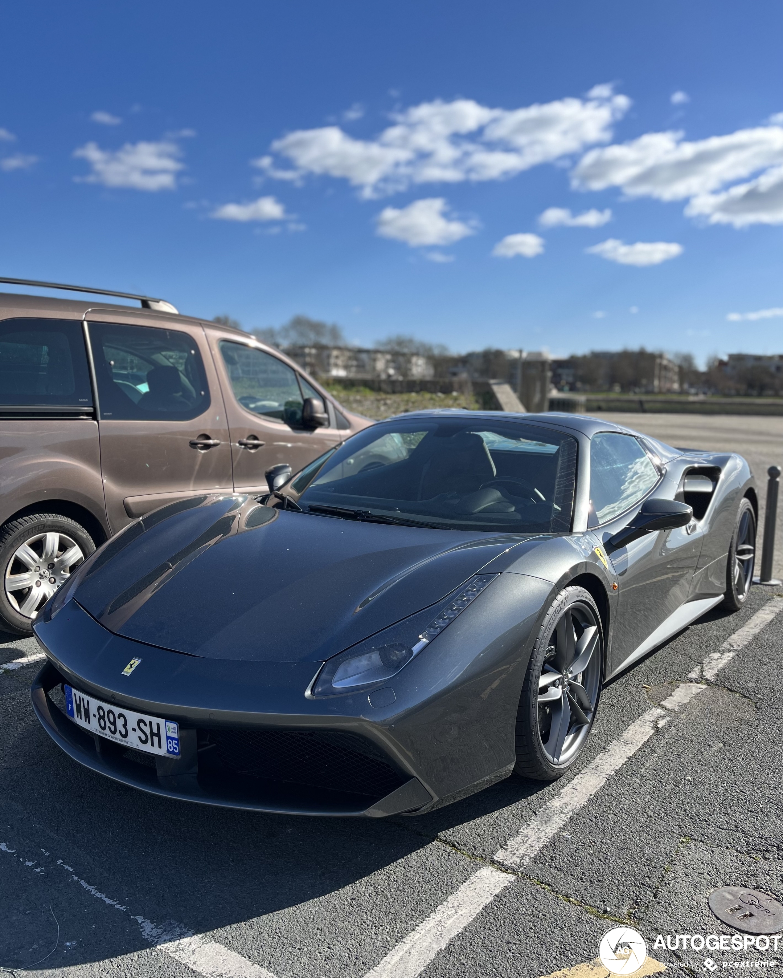 Ferrari 488 Spider