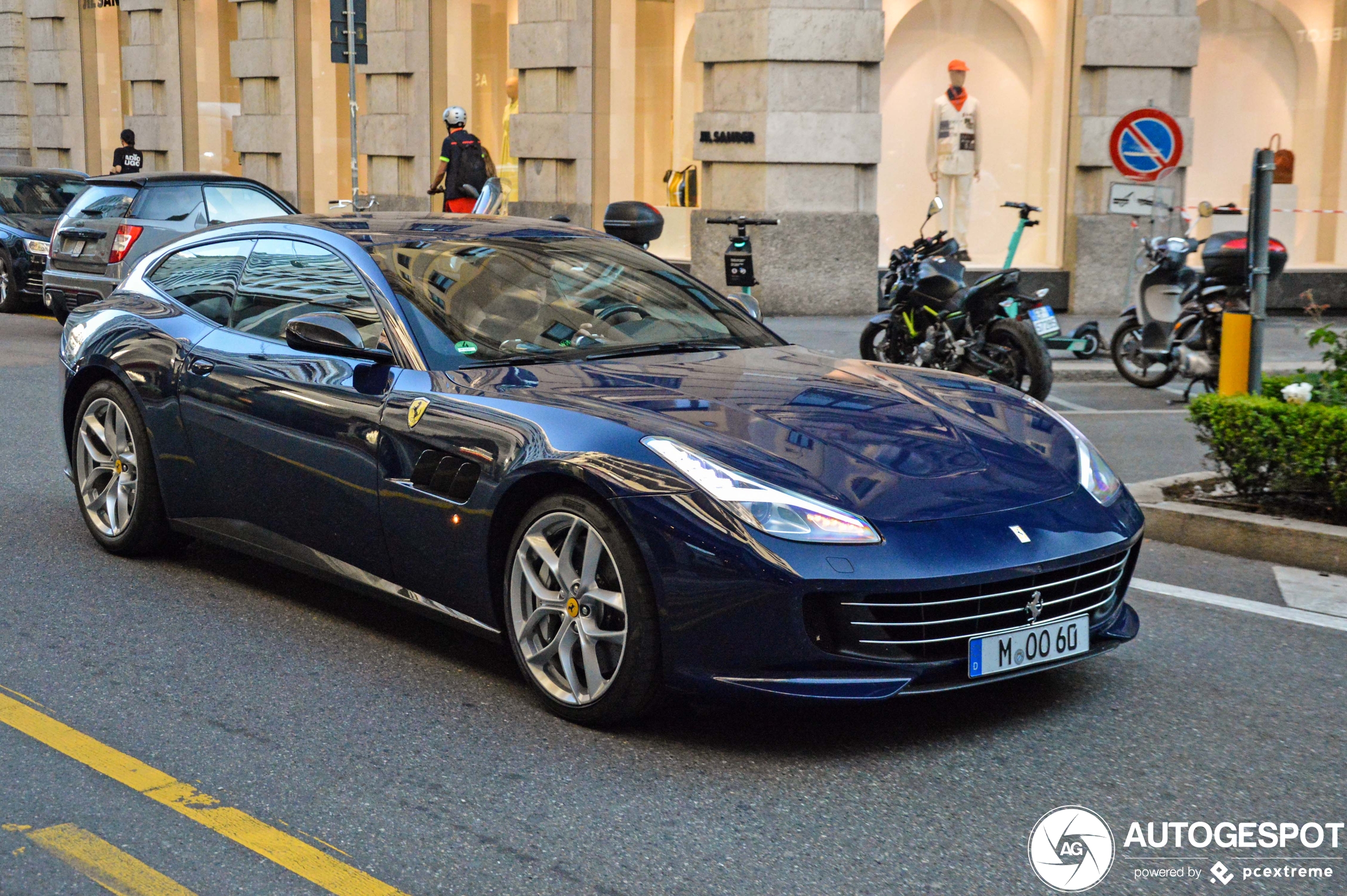 Ferrari GTC4Lusso T