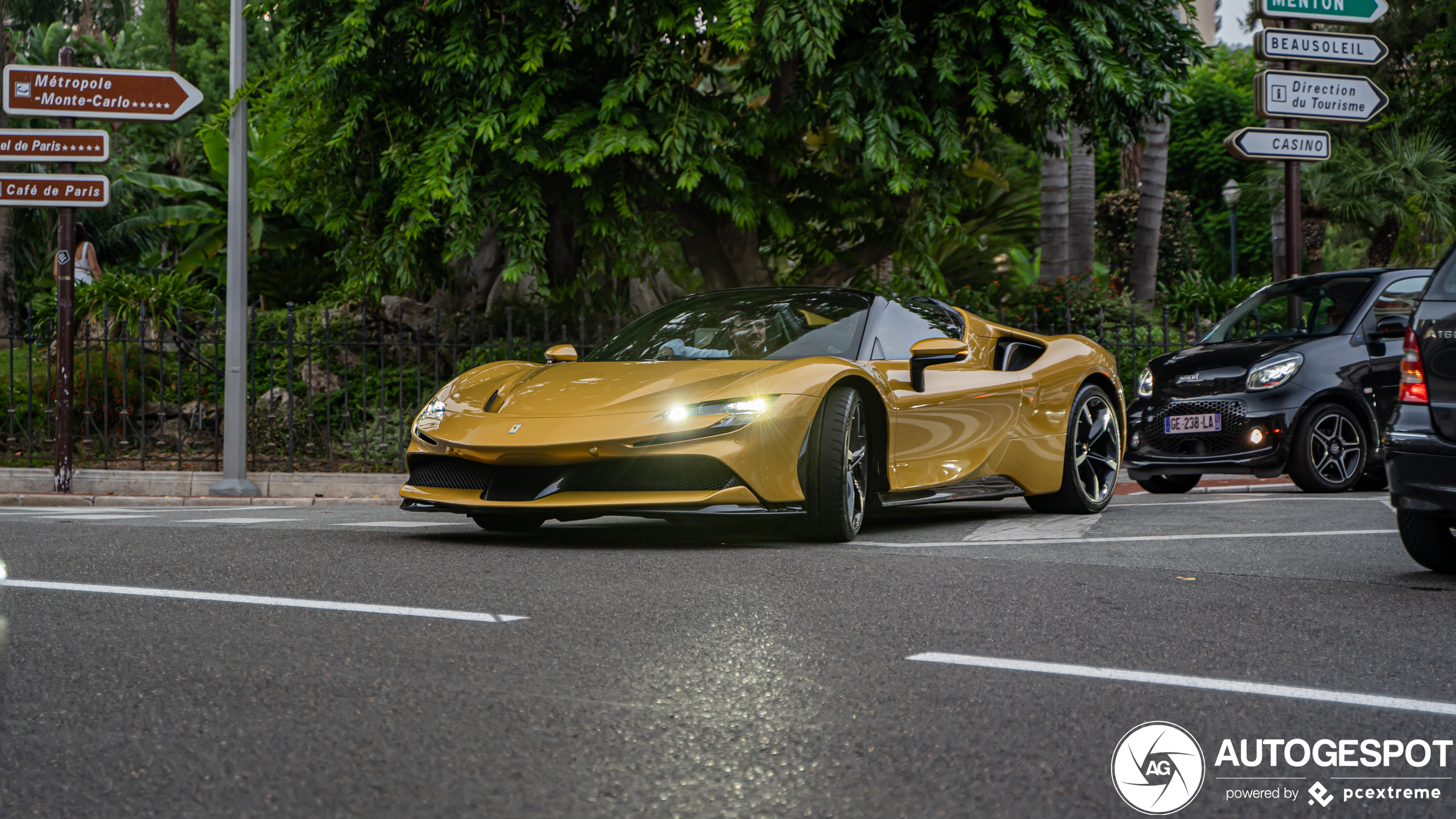 Ferrari SF90 Spider