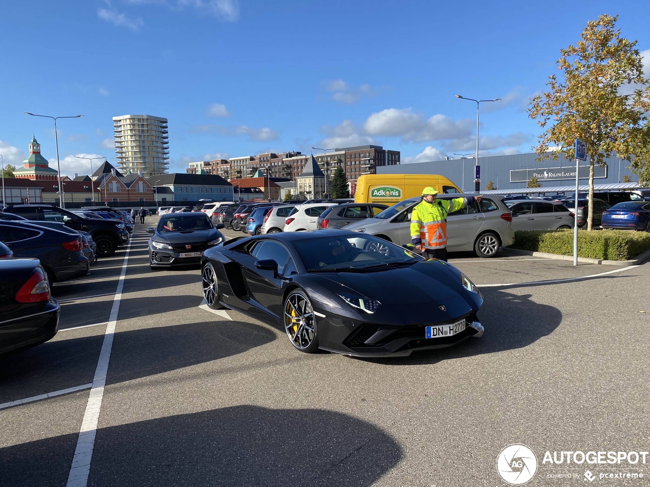 Lamborghini Aventador S LP740-4