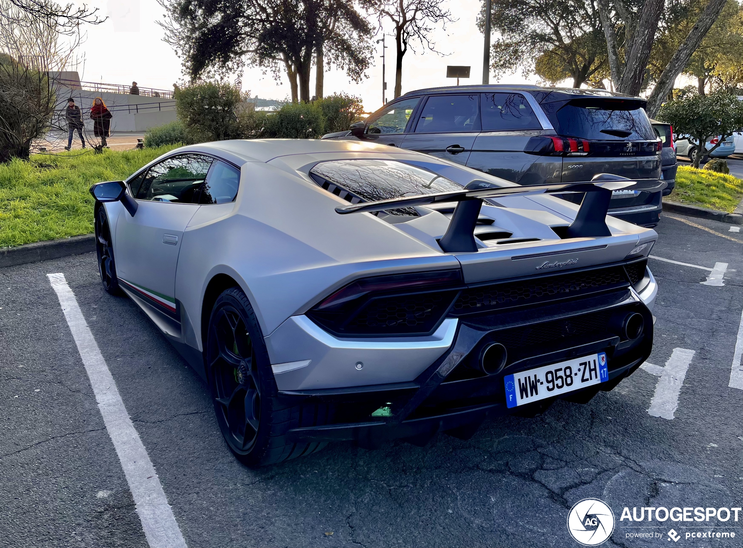 Lamborghini Huracán LP640-4 Performante