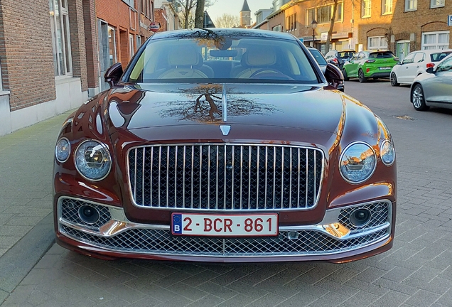 Bentley Flying Spur Hybrid