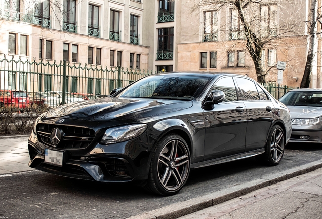 Mercedes-AMG E 63 S W213