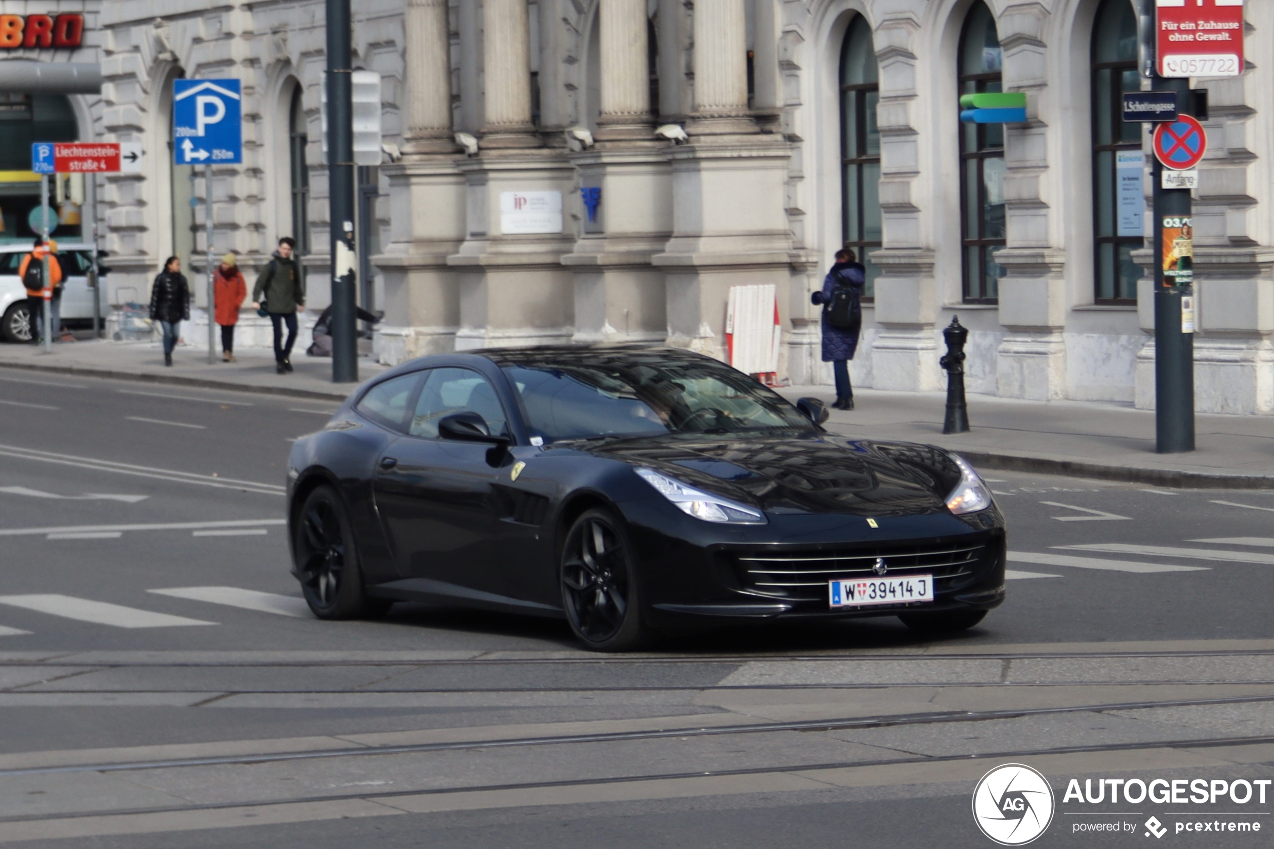 Ferrari GTC4Lusso T