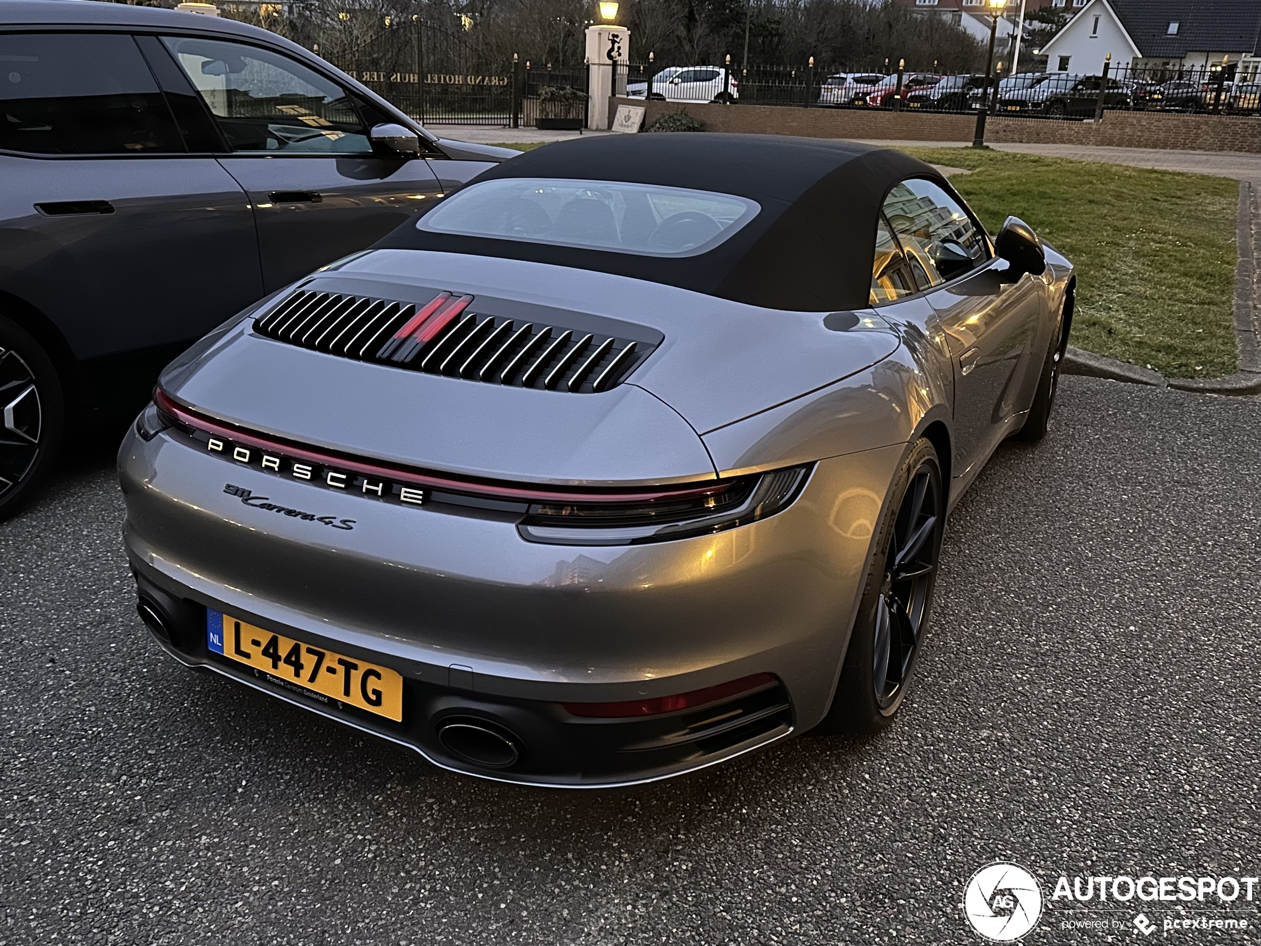 Porsche 992 Carrera 4S Cabriolet