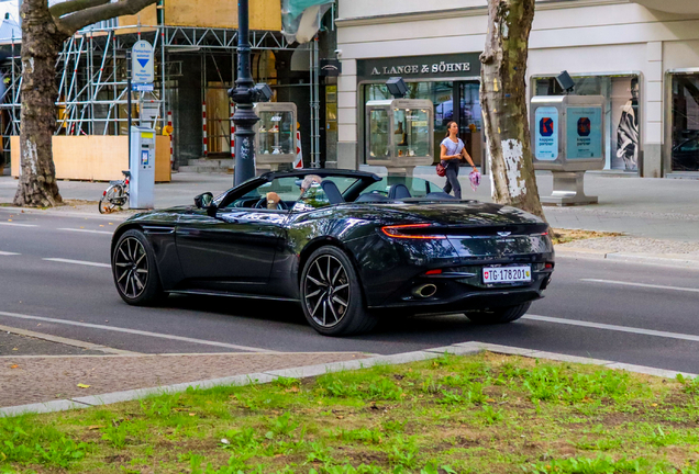 Aston Martin DB11 V8 Volante