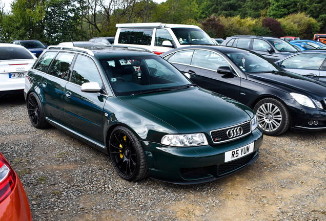 Audi RS4 Avant B5