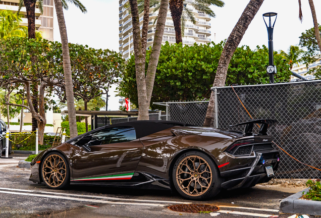 Lamborghini Huracán LP640-4 Performante Spyder