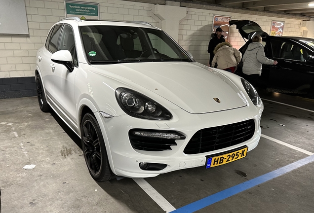 Porsche 958 Cayenne GTS