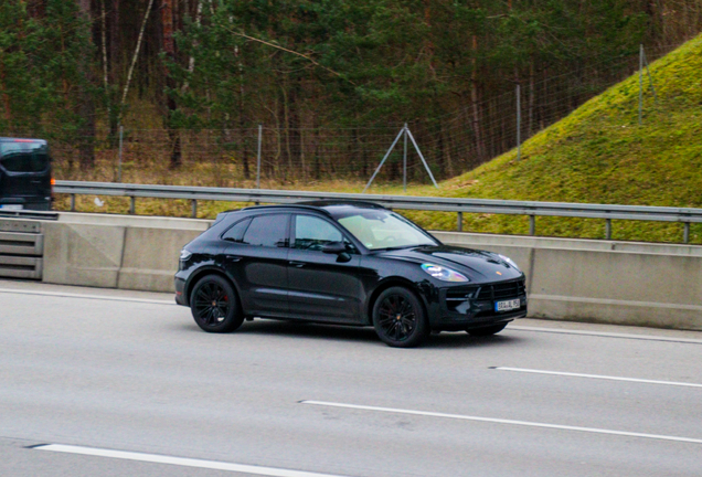 Porsche 95B Macan GTS MkII