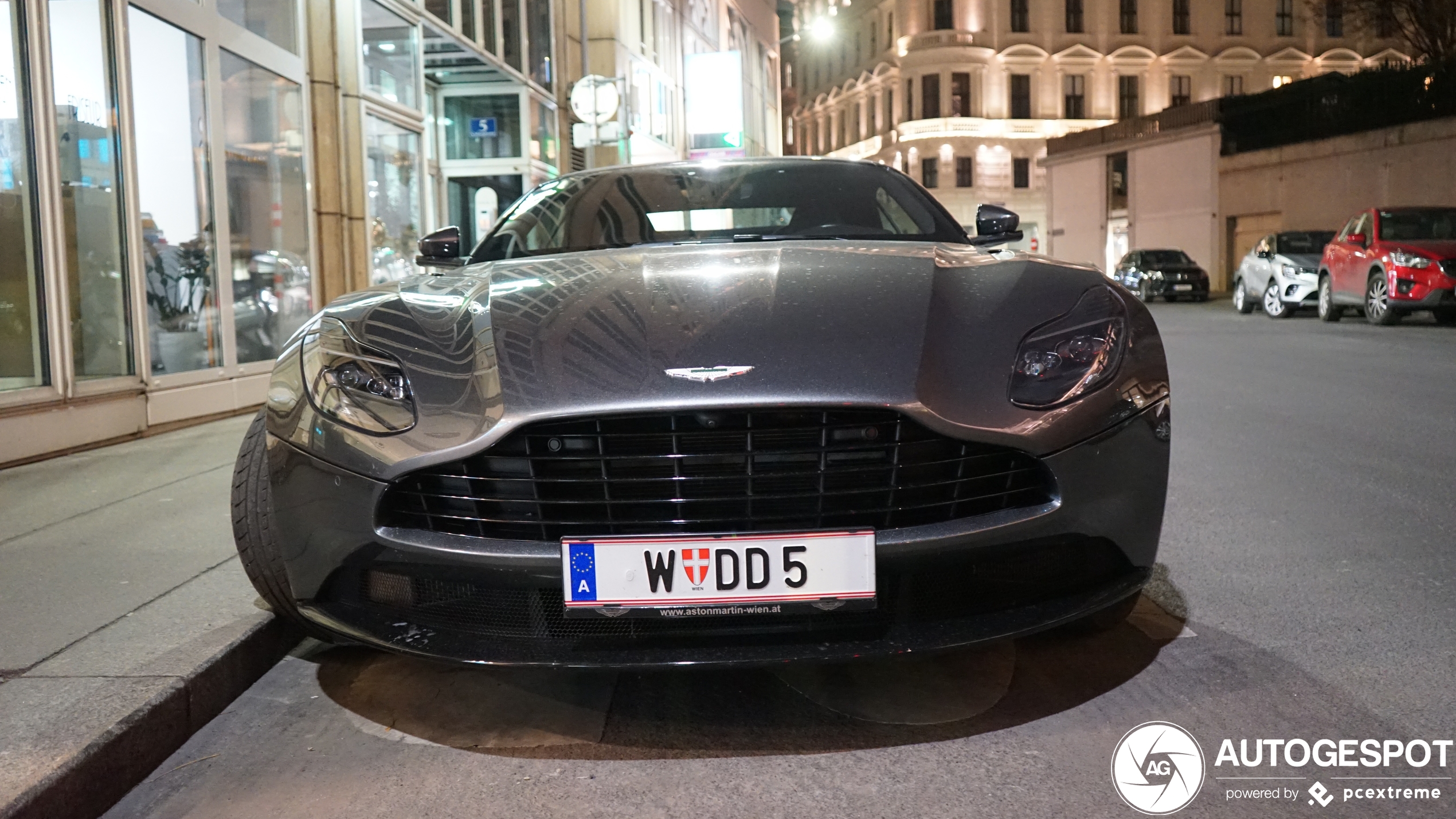 Aston Martin DB11 V8 Volante