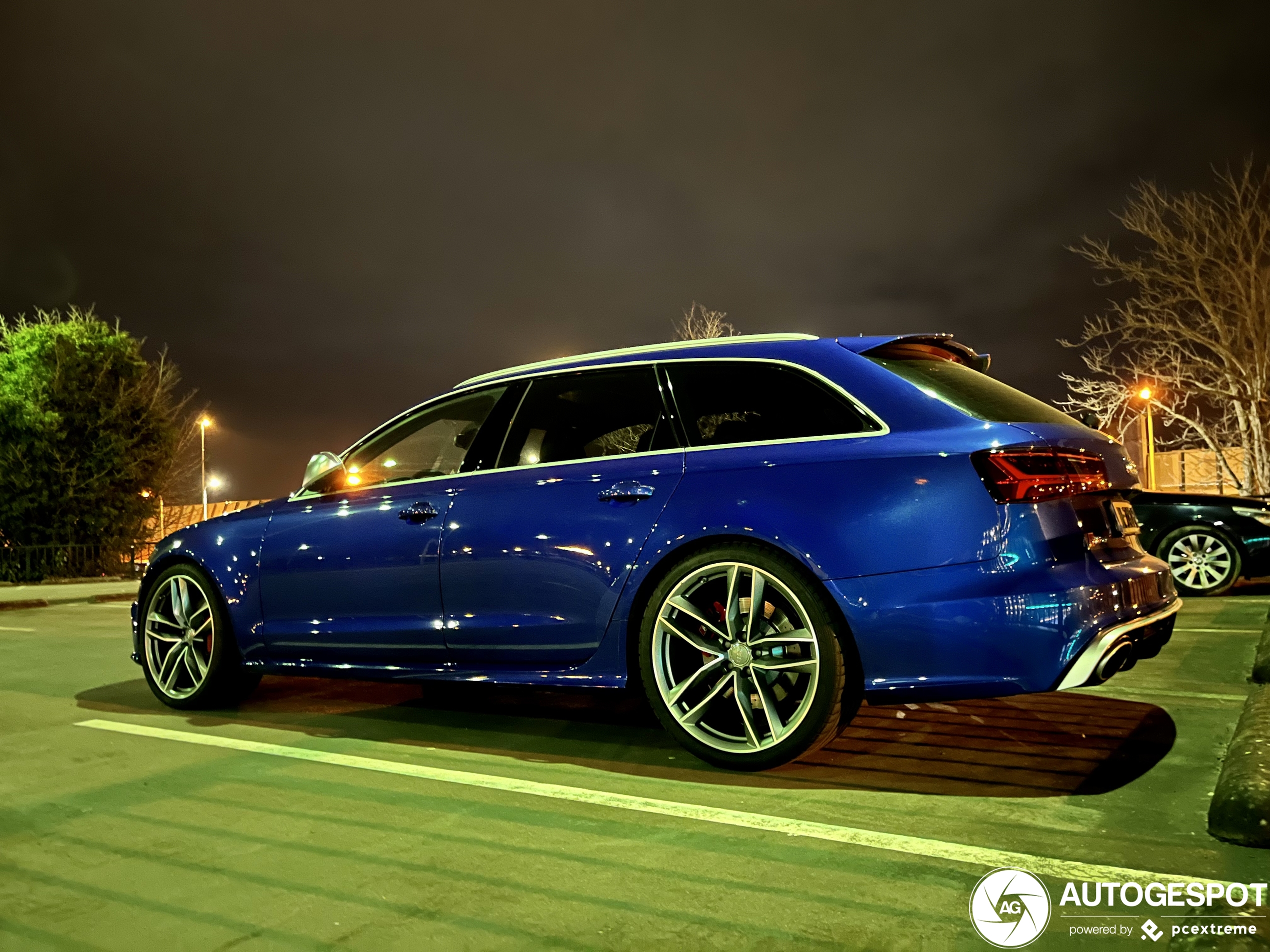 Audi RS6 Avant C7 2015