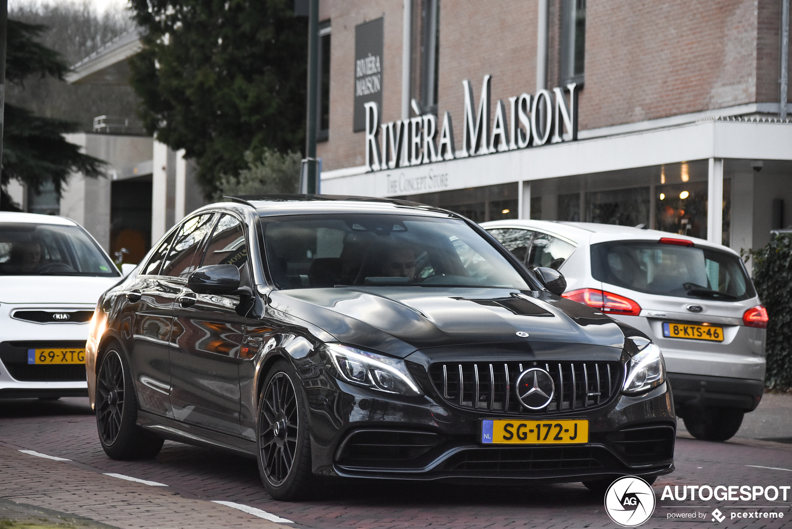 Mercedes-AMG C 63 S W205