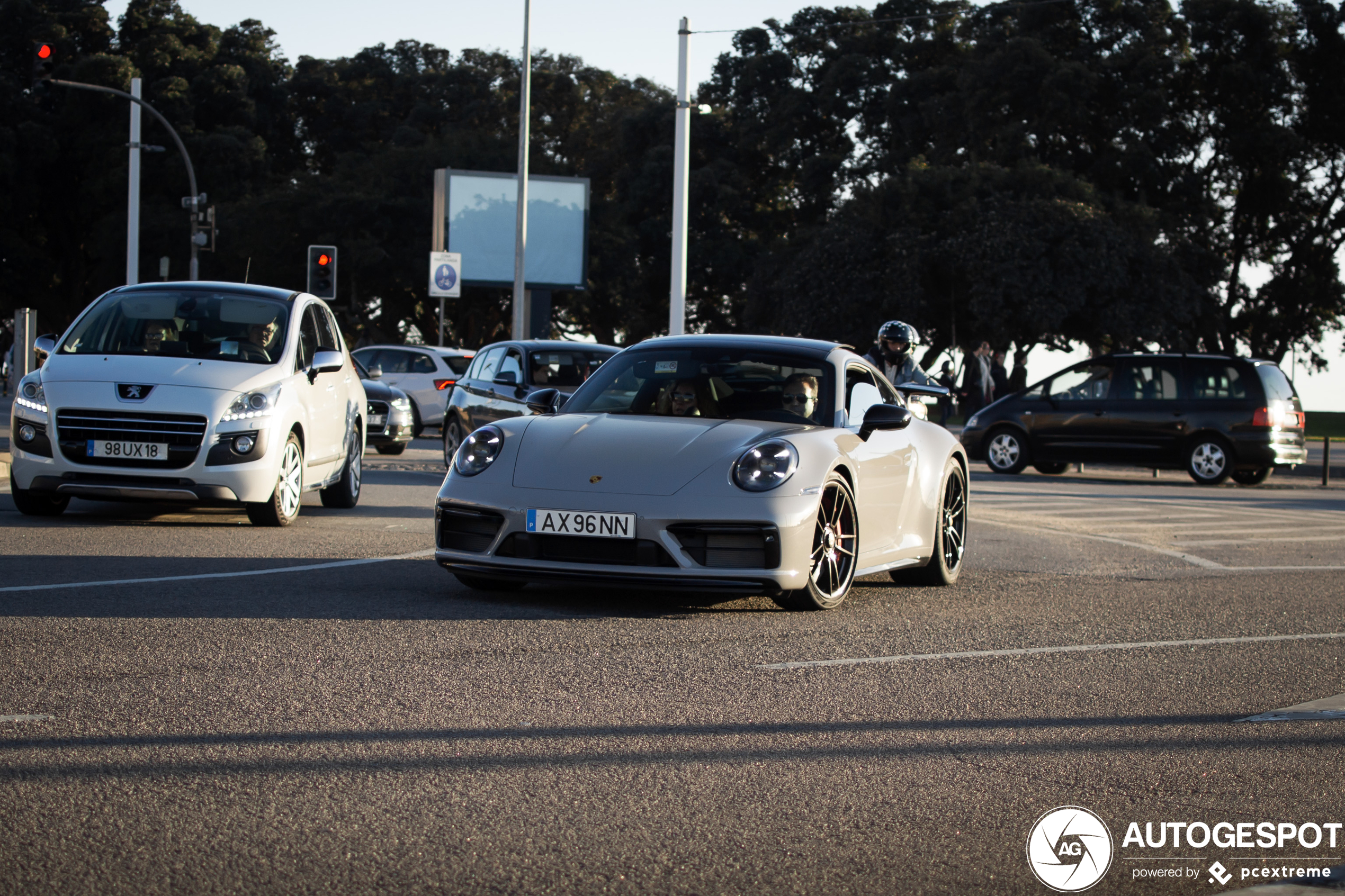 Porsche 992 Carrera GTS