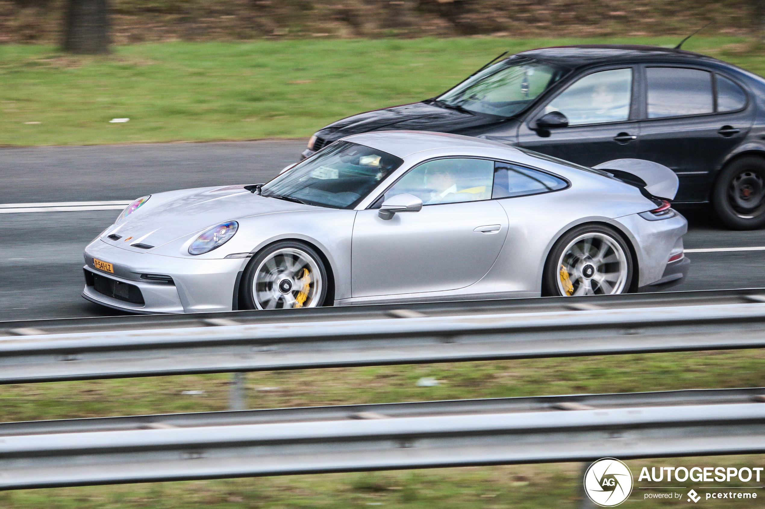 Porsche 992 GT3 Touring