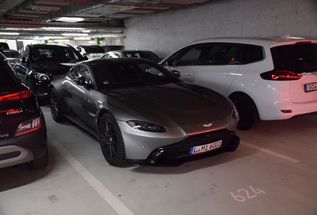 Aston Martin V8 Vantage 2018