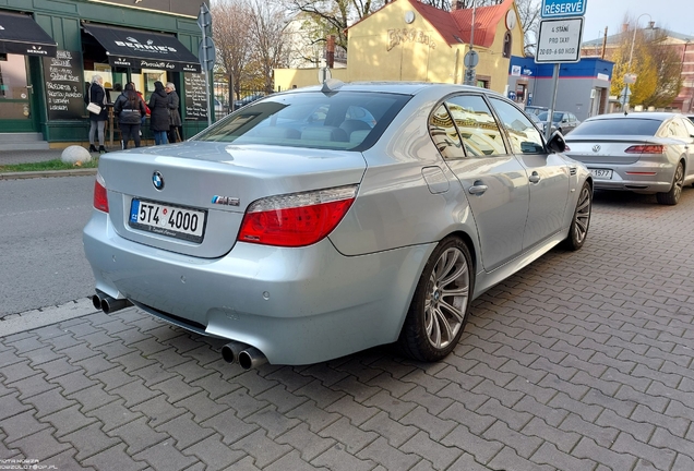 BMW M5 E60 2005