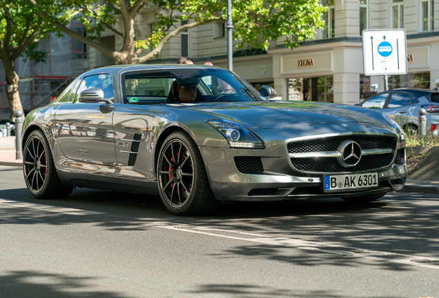 Mercedes-Benz SLS AMG