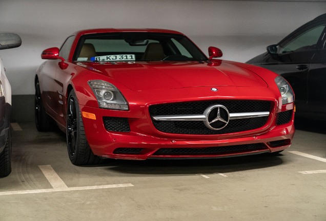 Mercedes-Benz SLS AMG