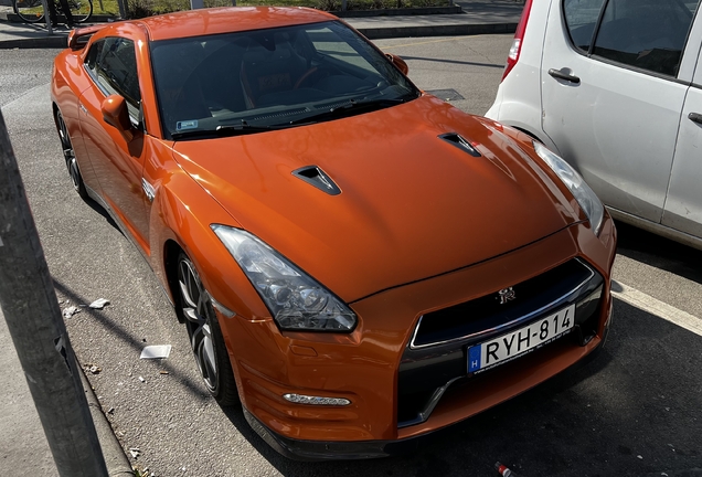 Nissan GT-R 2011