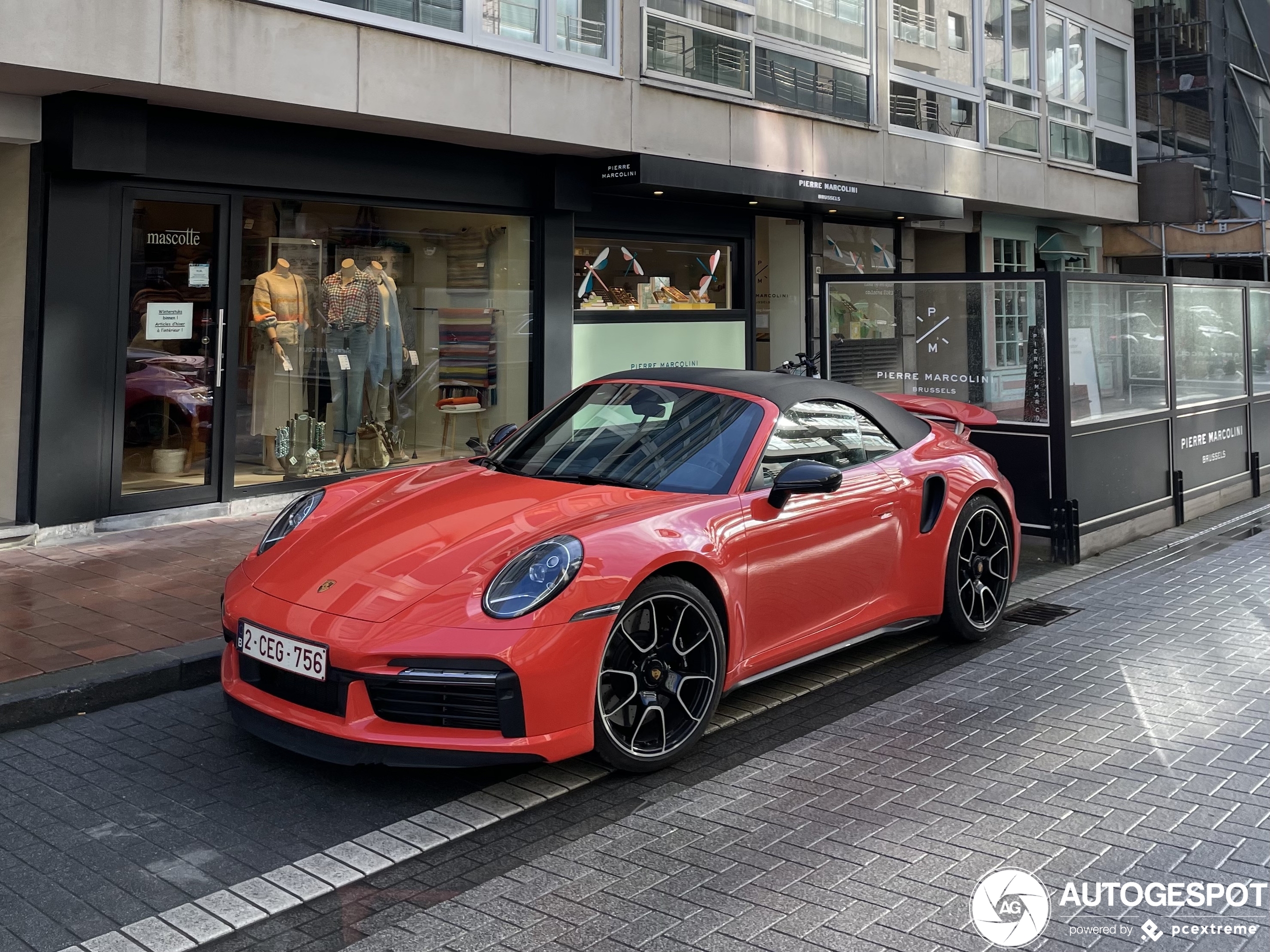 Porsche 992 Turbo Cabriolet