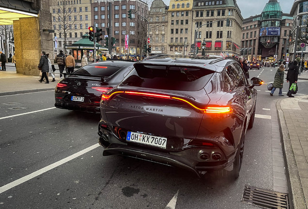 Aston Martin DBX707